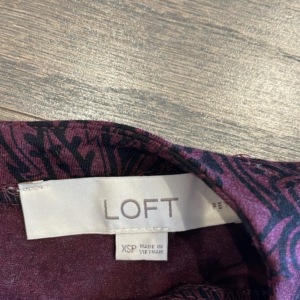 LOFT Petite Purple Floral Ruffle Dress - Size XSP - Picture 7 of 8